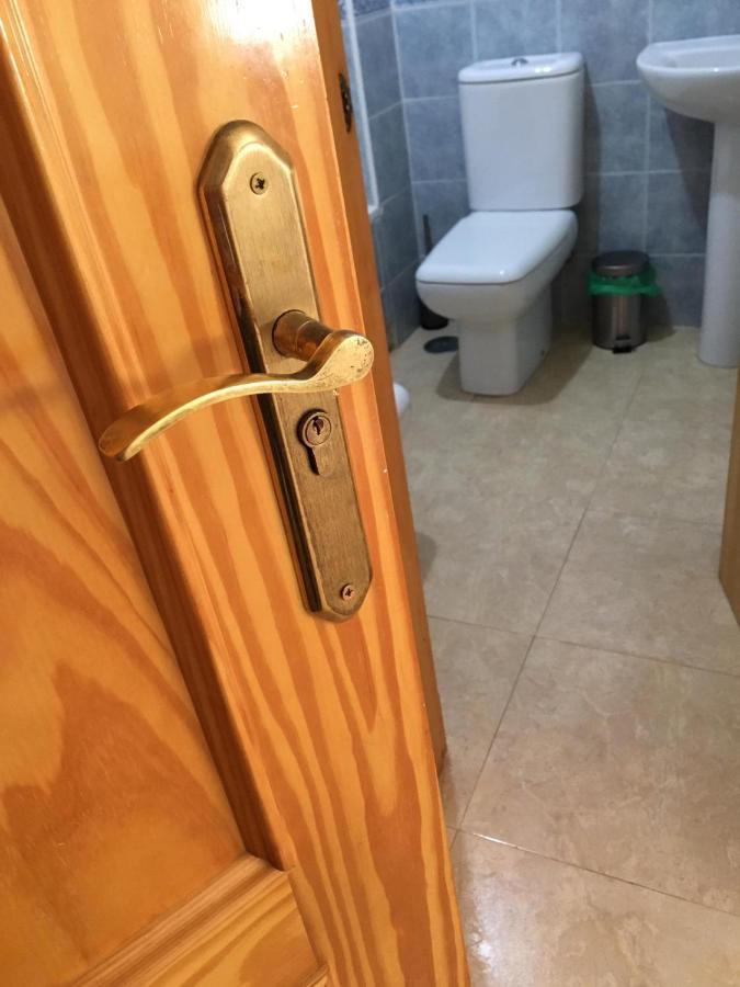Habitacion Grande Con Bano Privado En Coin A 30Km De La Playa Екстериор снимка