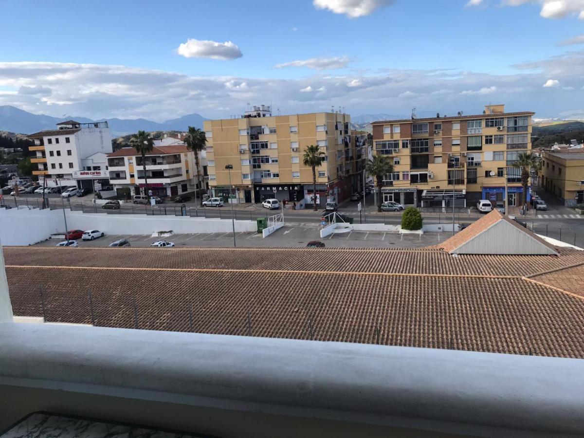 Habitacion Grande Con Bano Privado En Coin A 30Km De La Playa Екстериор снимка
