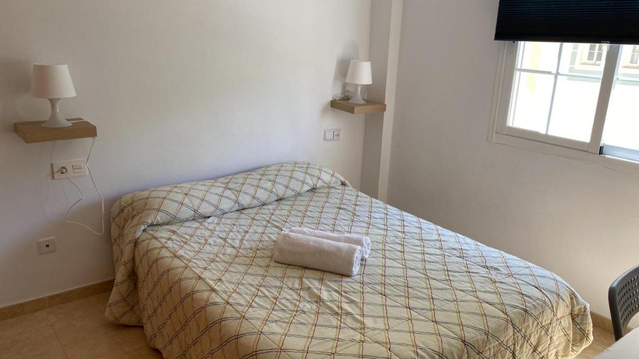 Habitacion Grande Con Bano Privado En Coin A 30Km De La Playa Екстериор снимка